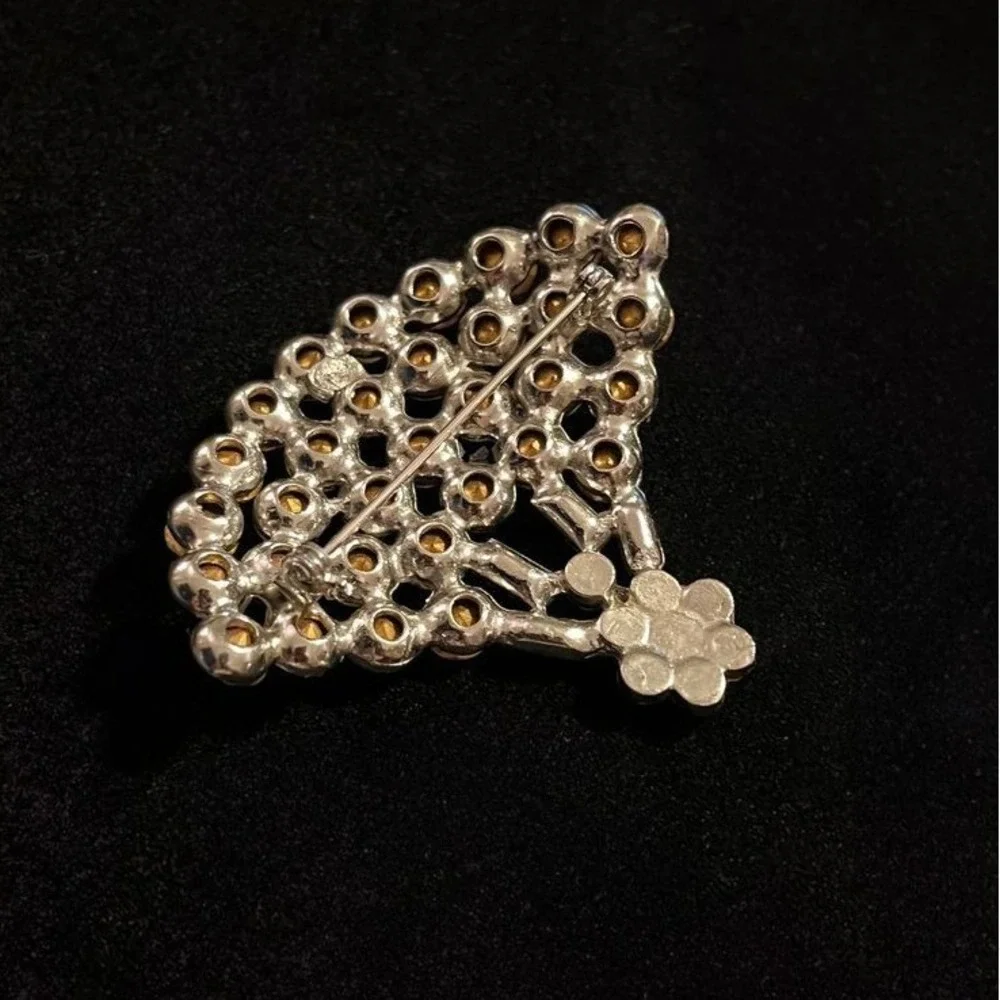 Fan‎ Shaped Vintage Rhinestone Brooch